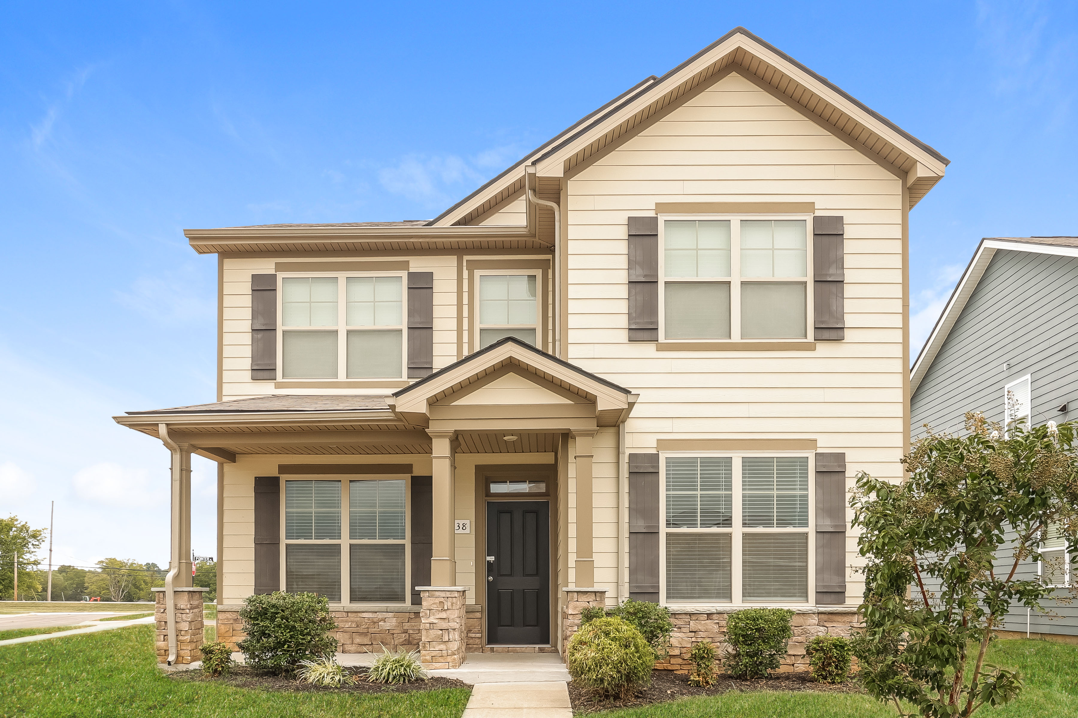 8038 CRAIGHEAD DR LEBANON, TN 37087